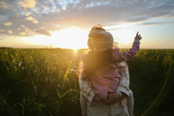 Best Surprises to Say Thank You: Healthy Treats & Outdoor Gifts for Moms